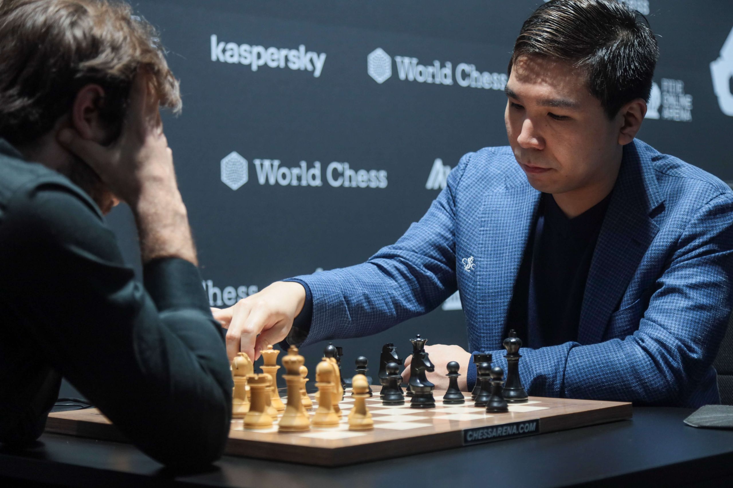 Aronian Cracks Berlin Defense, Leads By Full Point; Keymer Scores
