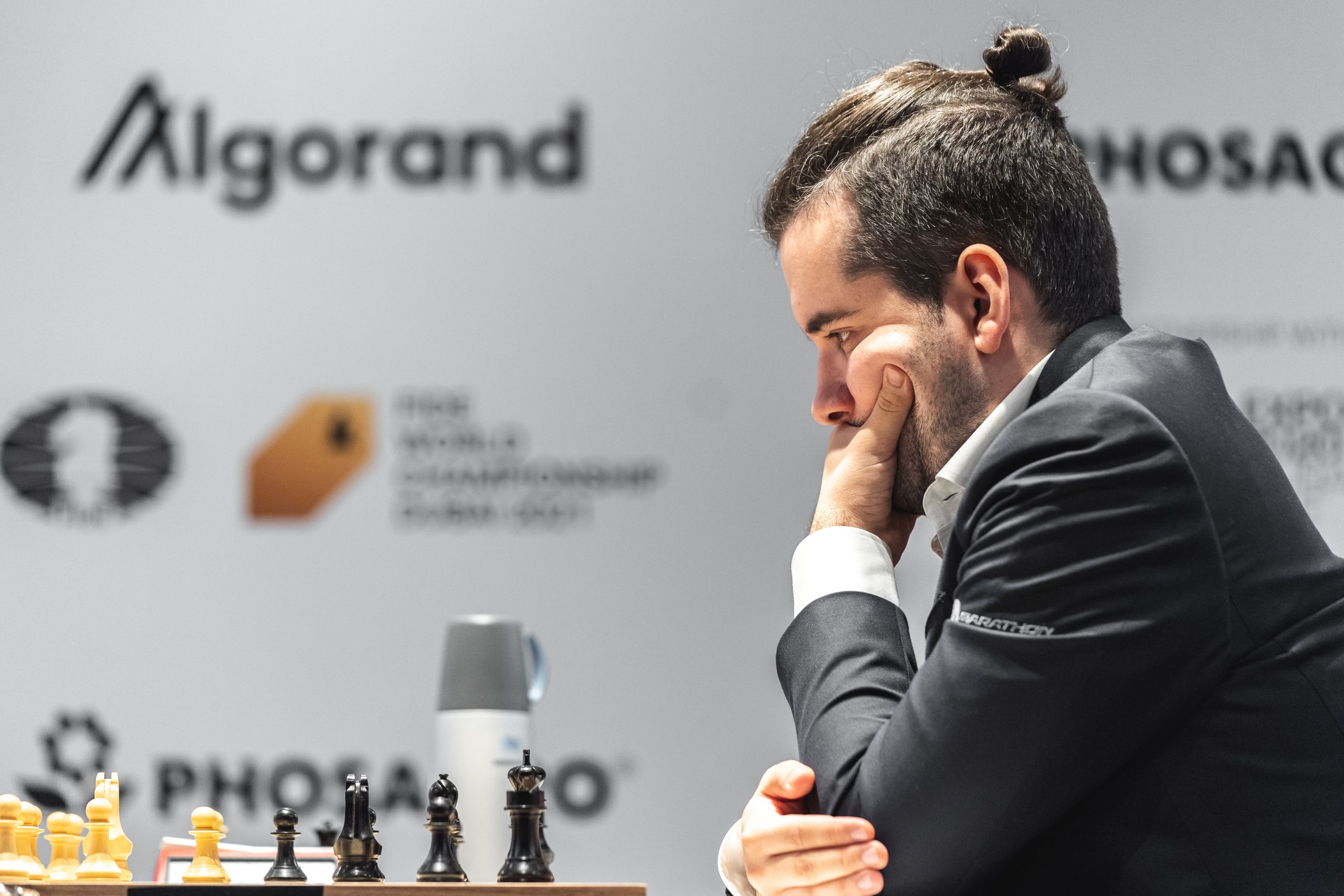 Carlsen versus Nepomniachtchi: FIDE World Championship Round 2