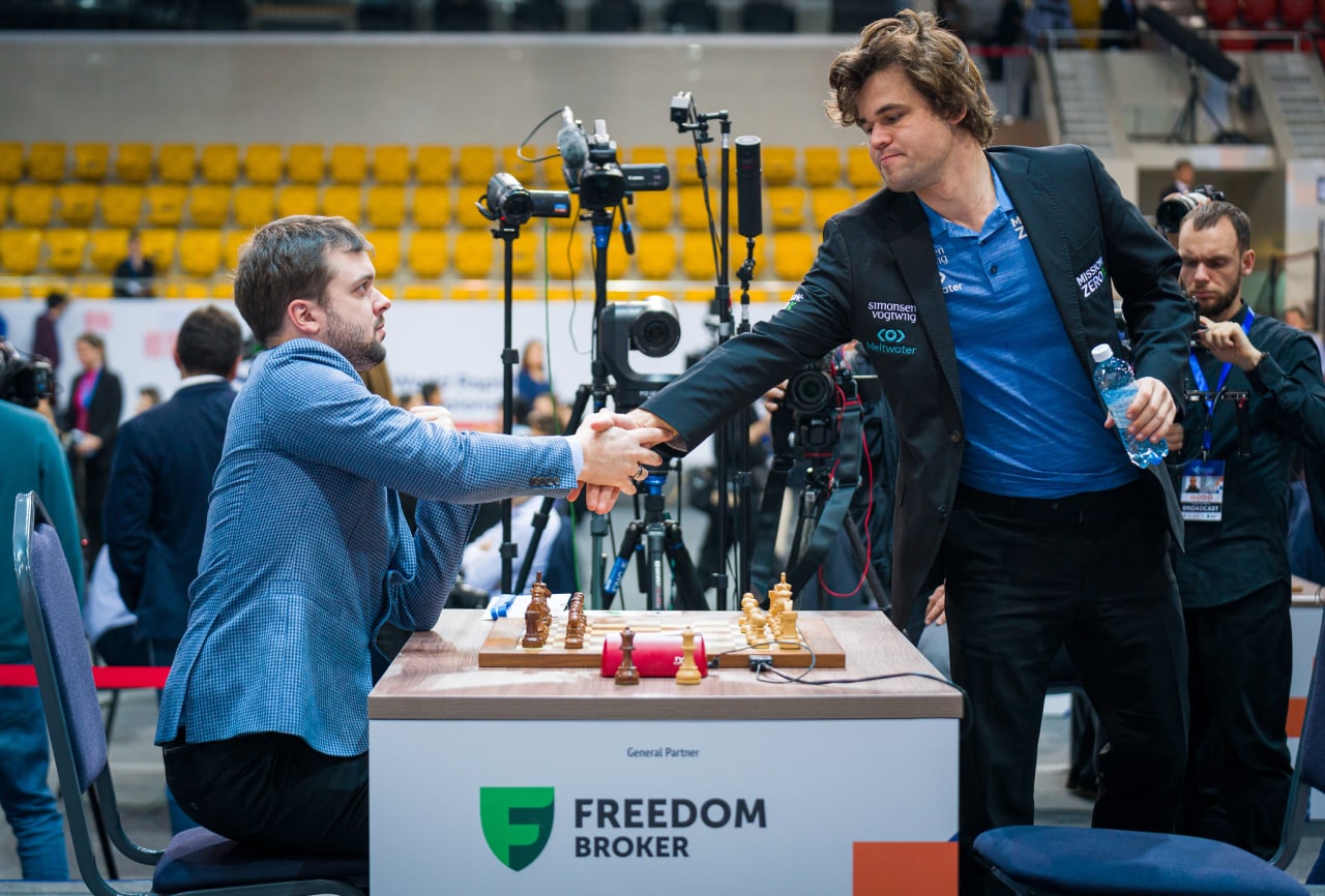 Magnus Carlsen Checkmates Ian Nepomniachtchi #chess #chesstok #magnus